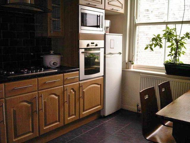  Image of 4 bedroom Flat to rent in Brick Lane London E1 at London, E1 6RL