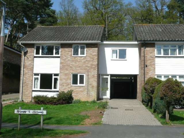  Image of 4 bedroom Detached house for sale in By The Wood Watford WD19 at By The Wood Carpenders Park Watford, WD19 5AG
