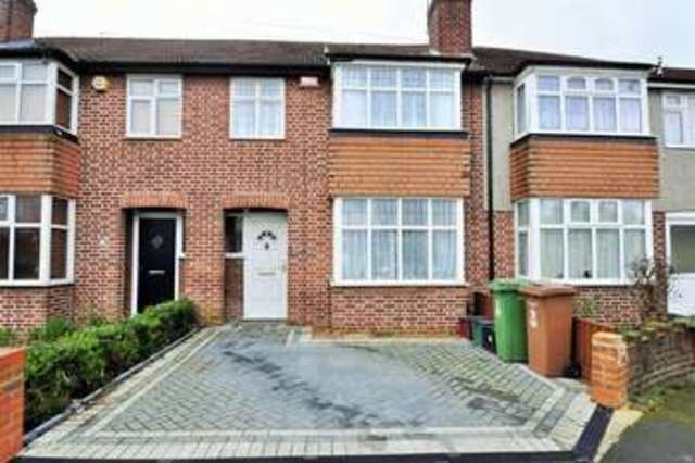  Image of 3 bedroom Semi-Detached house to rent in Bynon Avenue Bexleyheath DA7 at Bexleyheath Kent Bexleyheath, DA7 4DP