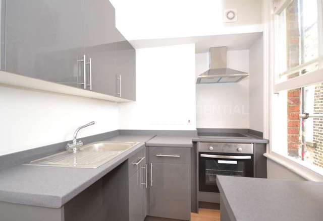  Image of 1 bedroom Apartment to rent in Chalk Farm Road London NW1 at Chalk Farm Road Chalk Farm London, NW1 8AN