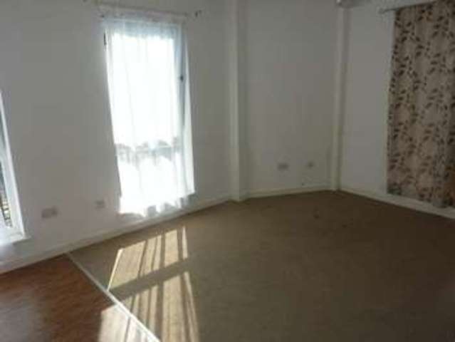  Image of 1 bedroom Flat to rent in Chase Road Southend-on-Sea SS1 at Chase Road  Southend-On-Sea, SS1 2RE