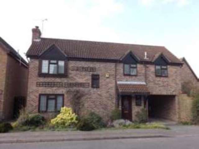  Image of 4 bedroom Detached house for sale in Chuzzlewit Drive Chelmsford CM1 at Chelmsford Essex Broomfield, CM1 4XQ