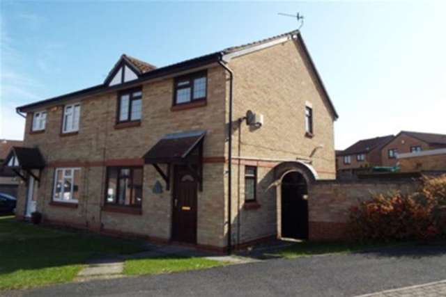 Image of 3 bedroom Semi-Detached house to rent in Claremont Drive West Bridgford Nottingham NG2 at West Bridgford, NG2 7LW