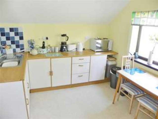  Image of 4 bedroom Property for sale in Cnap Llwyd Road Morriston Swansea SA6 at Cnap Llwyd Road Morriston Morriston, SA6 8NT