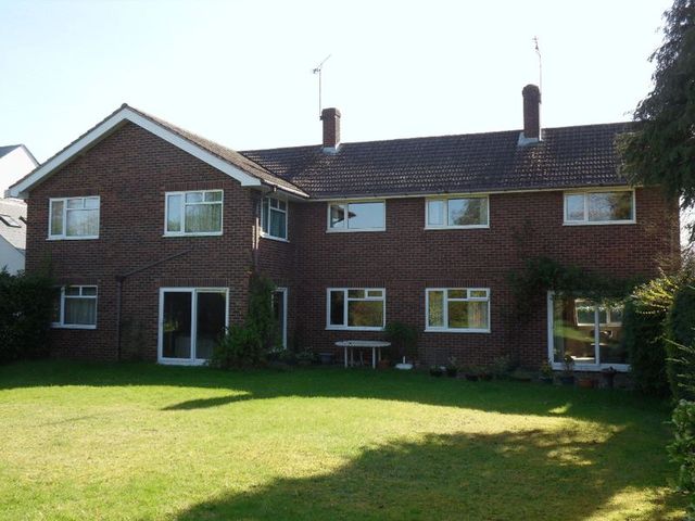  Image of 4 bedroom Detached house for sale in Lightlands Lane Cookham Maidenhead SL6 at Lightlands Lane  Cookham, SL6 9DH