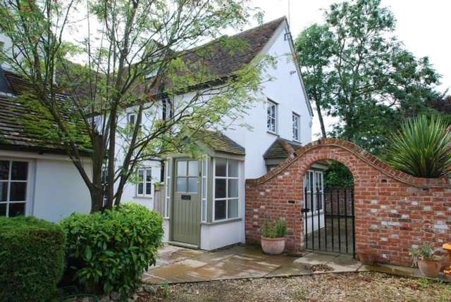  Image of 4 bedroom Semi-Detached house to rent in Cottesmore Lane Ewelme Wallingford OX10 at Cottesmore Lane Ewelme Wallingford, OX10 6HD