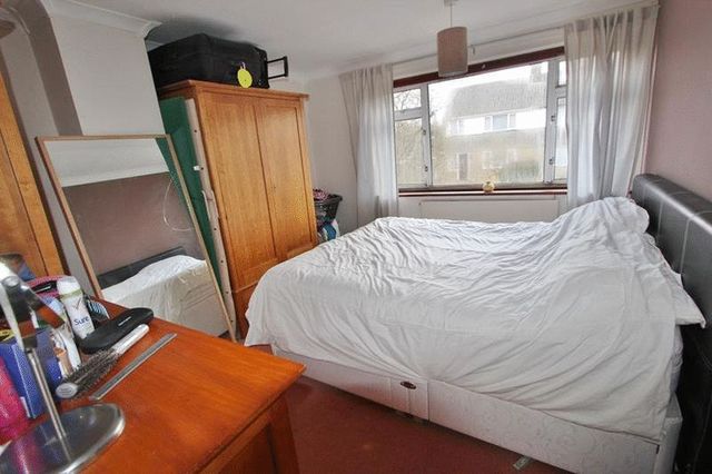  Image of 3 bedroom Semi-Detached house for sale in Crowborough Drive Warlingham CR6 at Crowborough Drive  WARLINGHAM, CR6 9SJ
