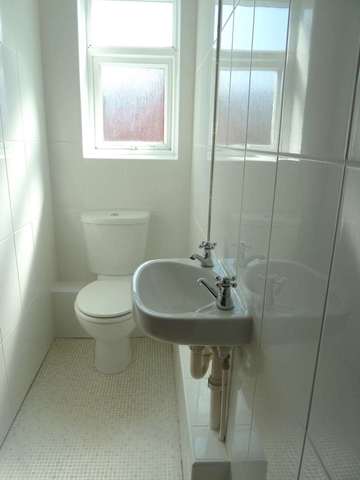  Image of 2 bedroom Apartment for sale in Clifton Drive Lytham St. Annes FY8 at Clifton Drive Lytham Lytham St Annes, FY8 1BZ