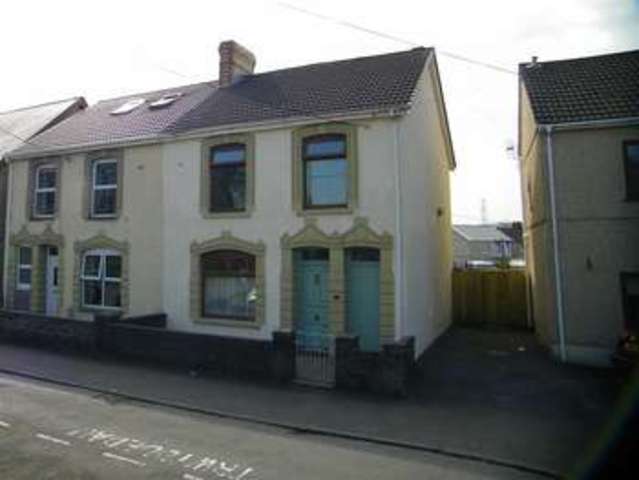  Image of 3 bedroom Property for sale in Culfor Road Loughor Swansea SA4 at Culfor Road Loughor Loughor, SA4 6TY