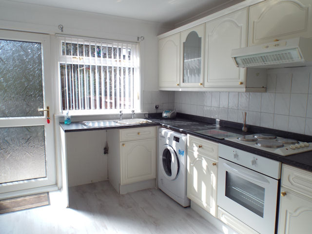  Image of 2 bedroom Terraced house to rent in Dee Path Holytown Motherwell ML1 at Holytown North Lanarkshire North Lanarkshire, ML1 4SX