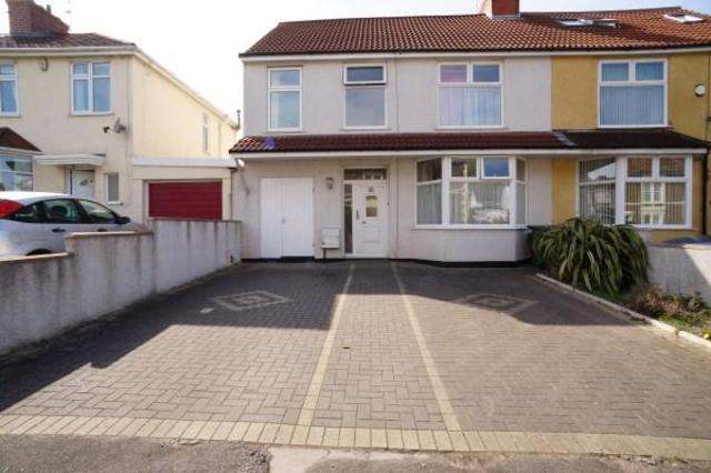 Image of 5 bedroom Detached house for sale in Ducie Road Staple Hill Bristol BS16 at Staple Hill  Bristol, BS16 5JZ