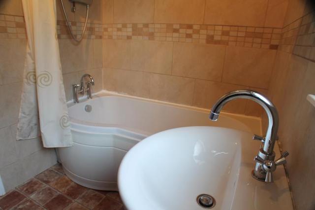  Image of 2 bedroom Flat to rent in Dymoke Road Hornchurch RM11 at Dymoke  Romford, RM11 1AA