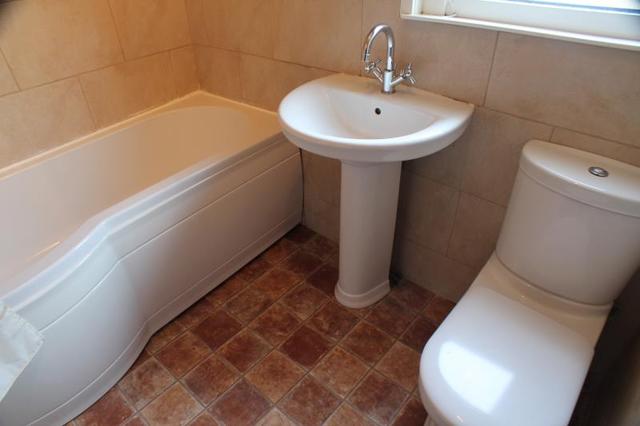  Image of 2 bedroom Flat to rent in Dymoke Road Hornchurch RM11 at Dymoke  Romford, RM11 1AA