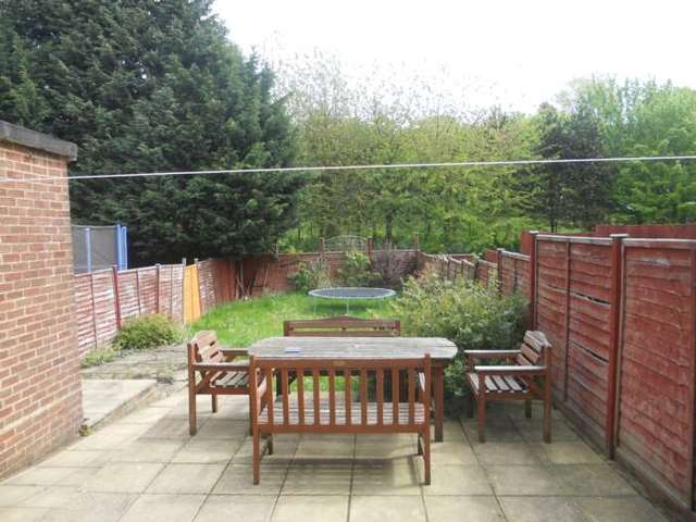  Image of 4 bedroom Semi-Detached house to rent in Eaton Valley Road Luton LU2 at Eaton Valley Road  Luton, LU2 0SN
