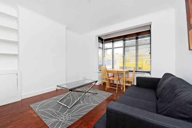  Image of 2 bedroom Maisonette to rent in Edgeley Road London SW4 at Edgeley Road  London, SW4 6HD