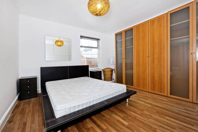  Image of 2 bedroom Maisonette to rent in Edgeley Road London SW4 at Edgeley Road  London, SW4 6HD