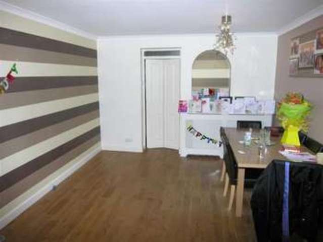  Image of 4 bedroom Property for sale in Epping Way Luton LU3 at Epping Way Luton Luton, LU3 3JE