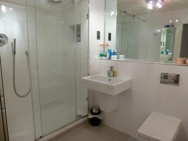  Image of 2 bedroom Flat to rent in Epsom Road Guildford GU1 at 82 Epsom Road  Guildford, GU1 2BX
