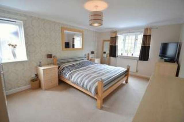  Image of 4 bedroom Detached house for sale in The Folly Evesham Road Redditch B97 at Evesham Road Headless Cross Redditch, B97 5EX