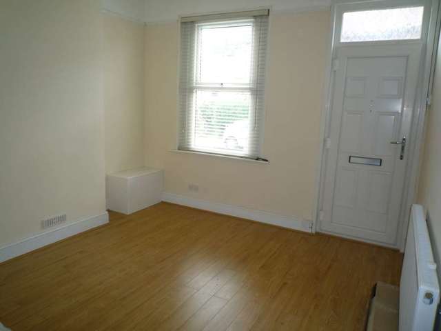  Image of 2 bedroom Terraced house to rent in Five Ash Road Northfleet Gravesend DA11 at Fiveash Road  Gravesend, DA11 0RE