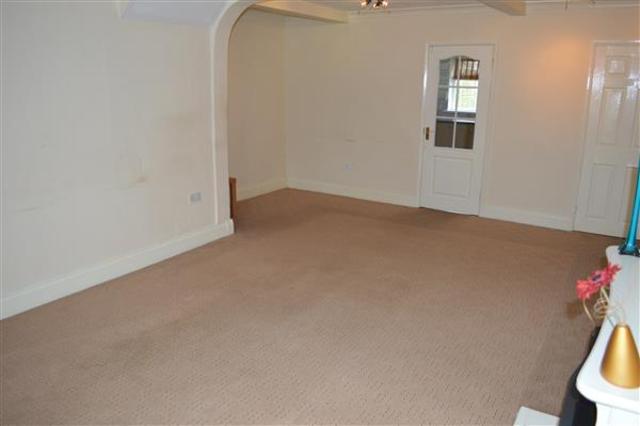  Image of 3 bedroom Terraced house to rent in Fontley Close Kitts Green Birmingham B26 at Sheldon, B26 2BS
