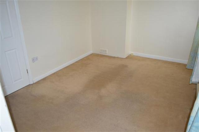  Image of 3 bedroom Terraced house to rent in Fontley Close Kitts Green Birmingham B26 at Sheldon, B26 2BS