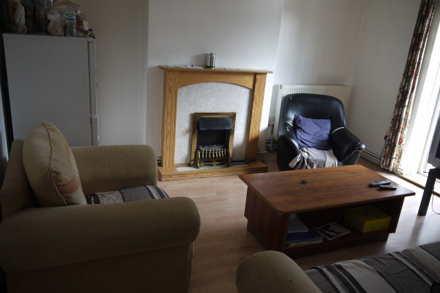  Image of 1 bedroom House Share to rent in Gill Street London E14 at London, E14 8AF