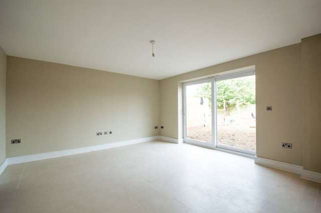  Image of 5 bedroom Detached house for sale in Gloucester Road Welland Malvern WR13 at Welland Malvern Worcestershire, WR13 6LA