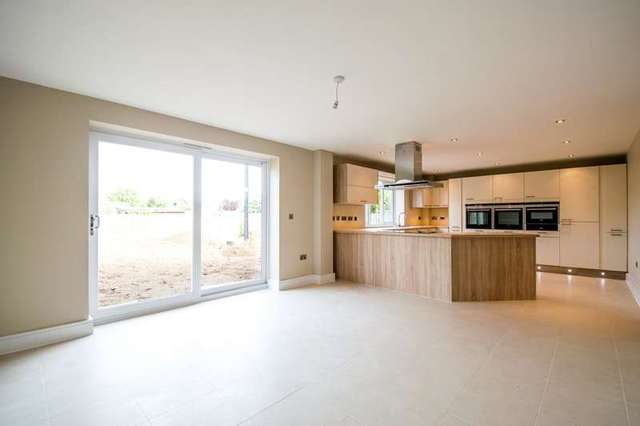  Image of 5 bedroom Detached house for sale in Gloucester Road Welland Malvern WR13 at Welland Malvern Worcestershire, WR13 6LA