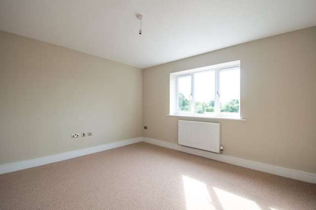 Image of 5 bedroom Detached house for sale in Gloucester Road Welland Malvern WR13 at Welland Malvern Worcestershire, WR13 6LA