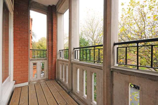  Image of 4 bedroom Apartment to rent in Fitzjohns Avenue London NW3 at Fitzjohn`s Avenue Hampstead London, NW3 6PH