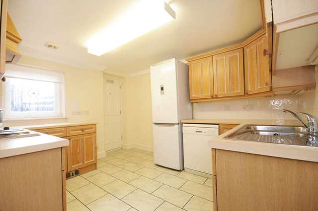 Image of 2 bedroom Apartment to rent in Fitzjohns Avenue London NW3 at Fitzjohn`s Avenue Hampstead London, NW3 6PH