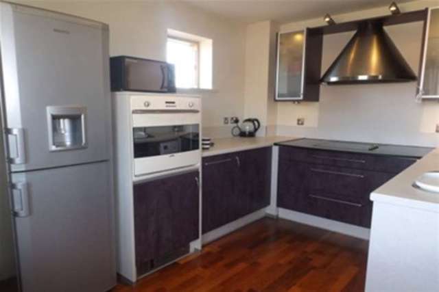  Image of 1 bedroom Flat to rent in Henke Court Cardiff CF10 at Cardiff, CF10 4EJ