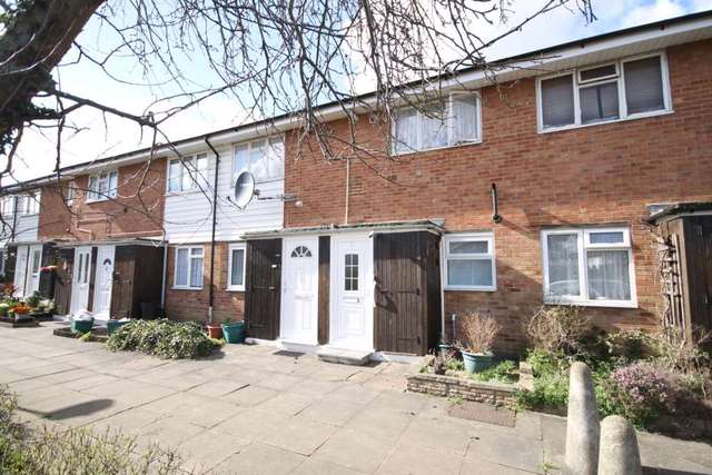  Image of 2 bedroom Maisonette for sale in Hilary Avenue Mitcham CR4 at Hilary Avenue  Mitcham, CR4 2LA