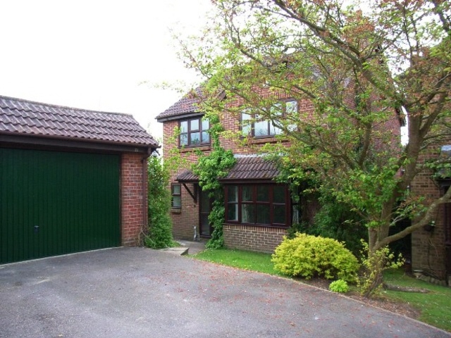  Image of 5 bedroom Detached house to rent in Lychgate Drive Waterlooville PO8 at Horndean Waterlooville Waterlooville, PO8 9QE
