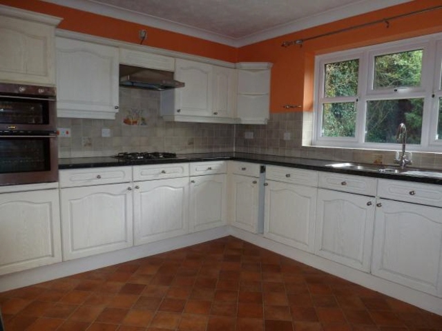  Image of 5 bedroom Detached house to rent in Lychgate Drive Waterlooville PO8 at Horndean Waterlooville Waterlooville, PO8 9QE