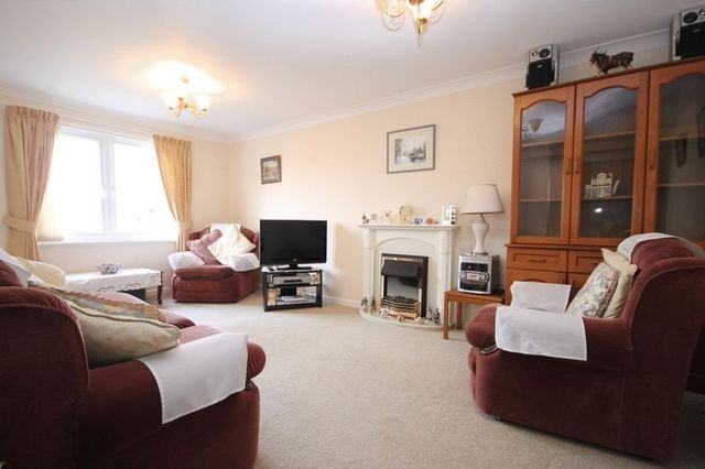  Image of 1 bedroom Retirement Property for sale in Banbury Road Kidlington OX5 at Banbury Road  Kidlington, OX5 2BG