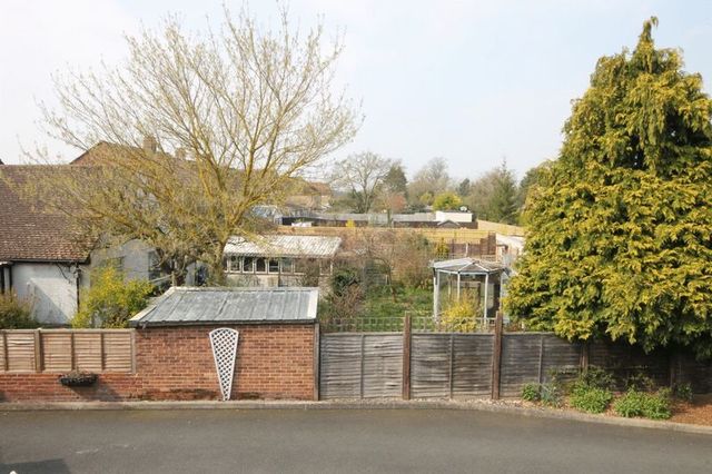  Image of 1 bedroom Retirement Property for sale in Banbury Road Kidlington OX5 at Banbury Road  Kidlington, OX5 2BG