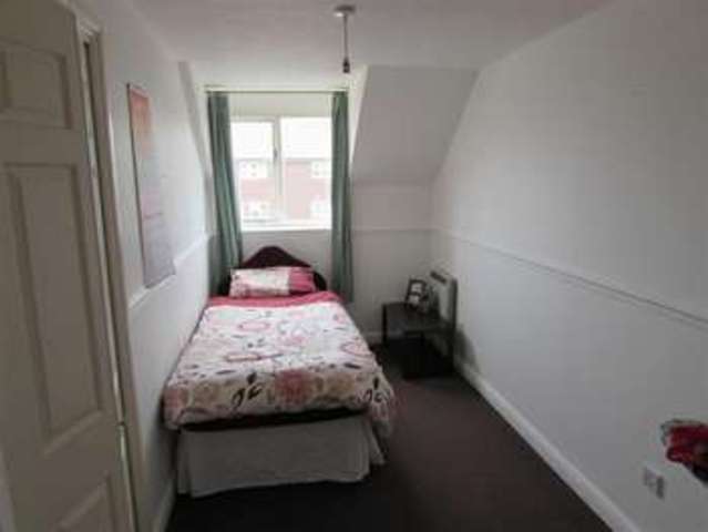  Image of 2 bedroom Property for sale in High Street North Dunstable LU6 at Kingsmead Court Dunstable Dunstable, LU6 1NQ