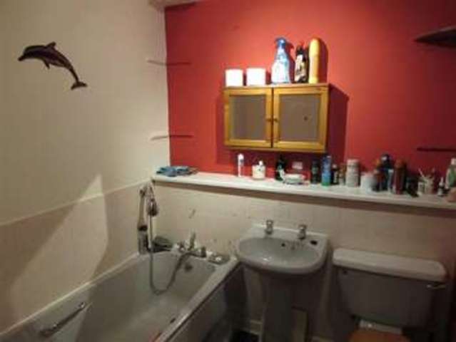  Image of 2 bedroom Property for sale in High Street North Dunstable LU6 at Kingsmead Court Dunstable Dunstable, LU6 1NQ