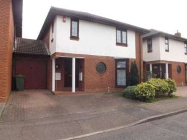  Image of 3 bedroom Detached house for sale in Wheatfield Way Langdon Hills Basildon SS16 at Langdon Hills Basildon Langdon Hills, SS16 6SN