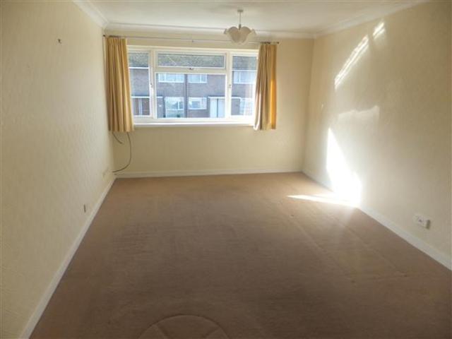  Image of 2 bedroom Maisonette to rent in Langham Close Birmingham B26 at Sheldon, B26 1RH