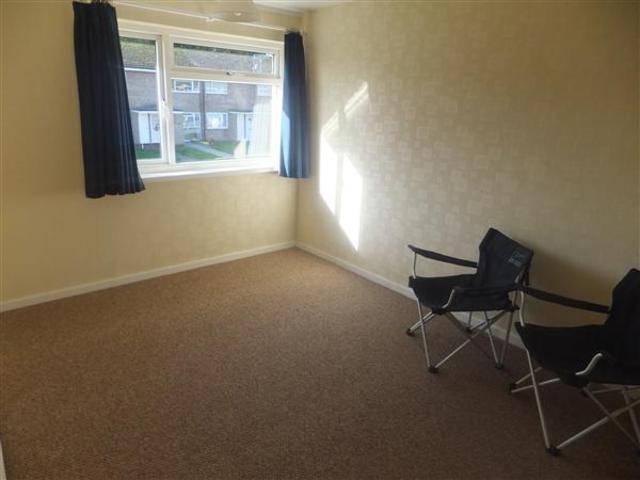  Image of 2 bedroom Maisonette to rent in Langham Close Birmingham B26 at Sheldon, B26 1RH