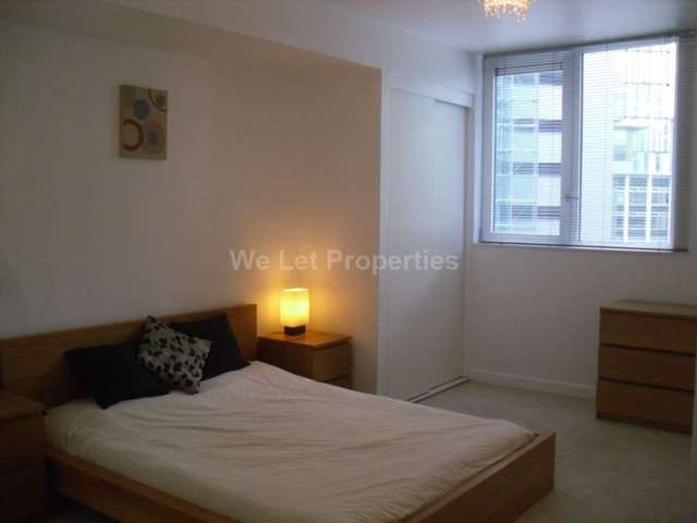  Image of 2 bedroom Apartment to rent in Leftbank Manchester M3 at Leftbank  Manchester, M3 3AE