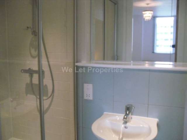  Image of 2 bedroom Apartment to rent in Leftbank Manchester M3 at Leftbank  Manchester, M3 3AE