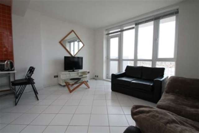  Image of 1 bedroom Flat to rent in Lewisham Park London SE13 at London, SE13 6QN