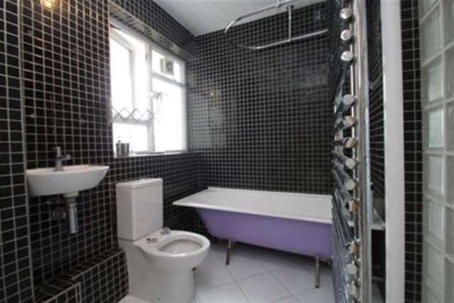  Image of 1 bedroom Flat to rent in Lewisham Park London SE13 at London, SE13 6QN