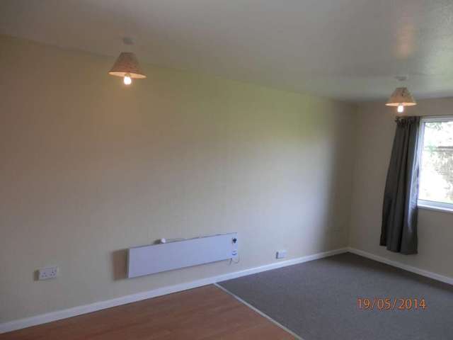  Image of Studio flat to rent in Hayling Avenue Little Paxton St. Neots PE19 at Hayling Avenue Little Paxton St Neots, PE19 6HQ