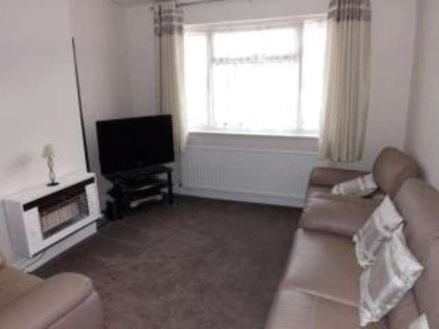  Image of 3 bedroom Terraced house for sale in Brettenham Avenue London E17 at London  Walthamstow, E17 5DG