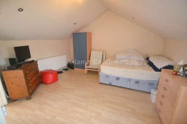  Image of 1 bedroom Flat to rent in London Road Earley Reading RG1 at London Road  Reading, RG1 3NY